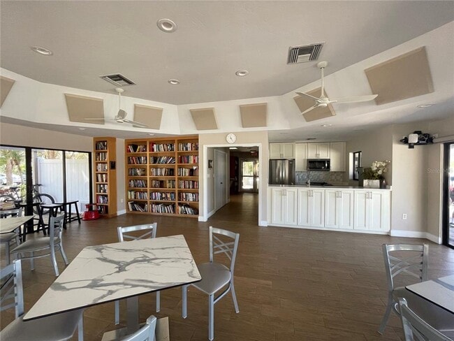 Building Photo - 1664 Starling Dr