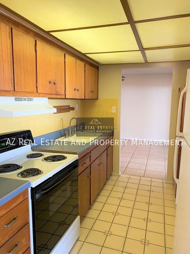 Building Photo - 6538 W Keim Dr