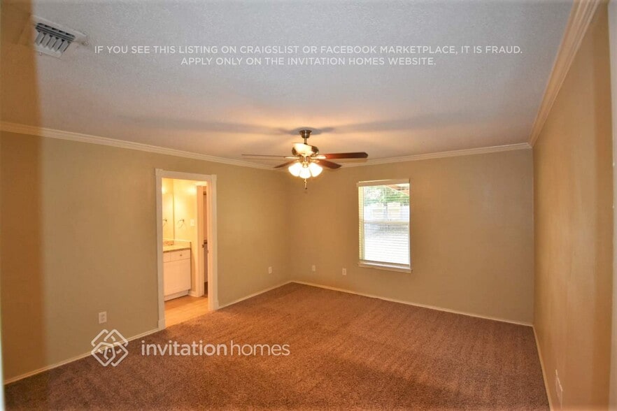 Building Photo - 424 Guadalupe Dr
