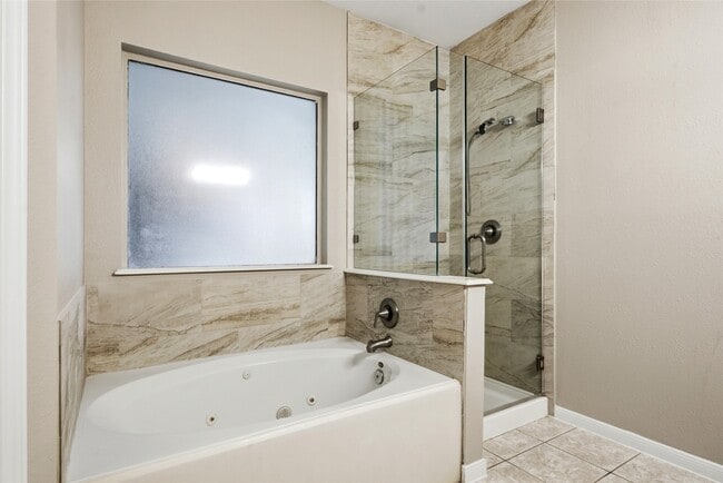 Building Photo - 3711 Slocom Dr
