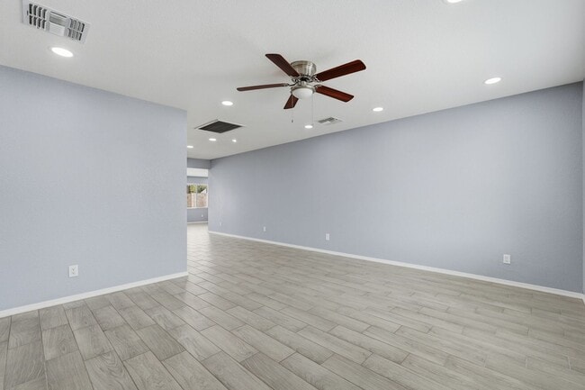 Building Photo - 2934 N 79th Ln