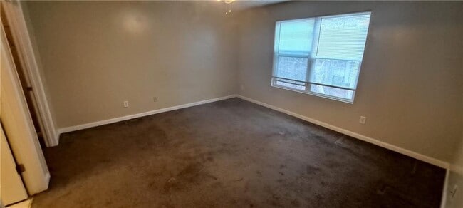 Building Photo - 8304 Fairington Ridge Cir