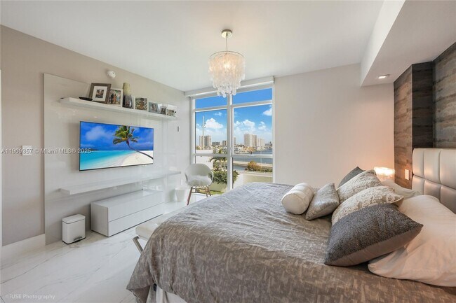 Building Photo - 400 Sunny Isles Blvd