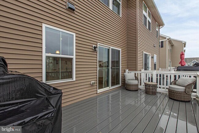 Building Photo - 150 Fletcher Cir