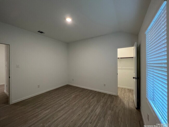 Building Photo - 446 Fairy Duster Dr