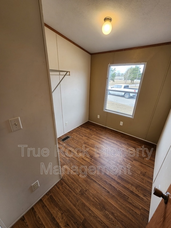 Building Photo - 16780 County Rd 1525