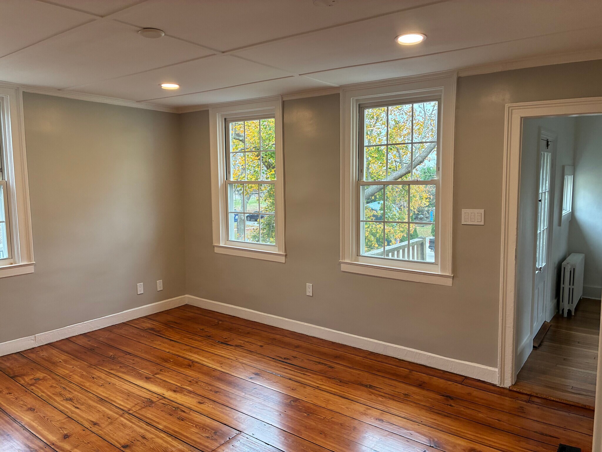 Living room - 142 Main St