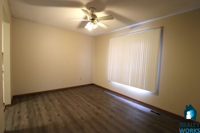 Building Photo - 4810-4812 Ginny Avenue