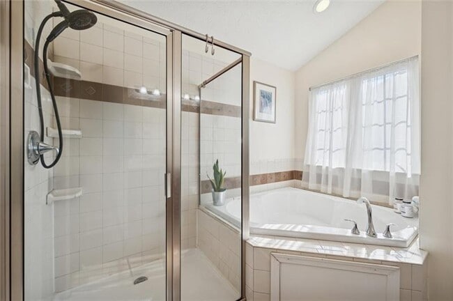 Building Photo - 1005 Autumn Woods Dr