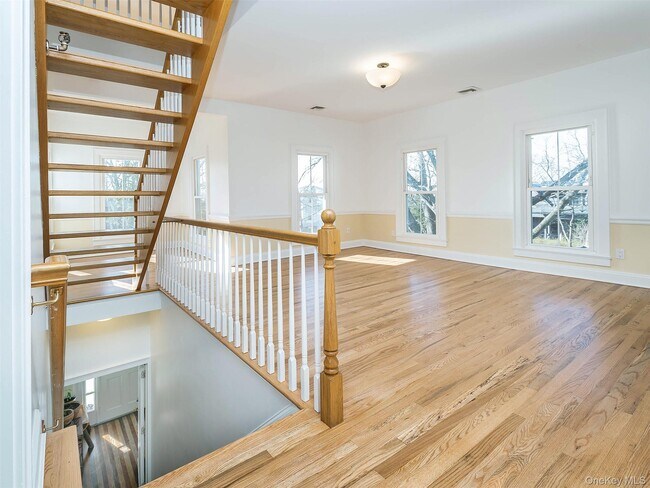 Building Photo - 26 Summit Ave