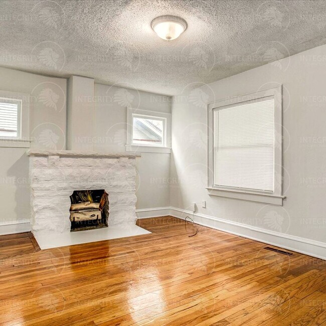 Building Photo - 3817 S Benton Ave