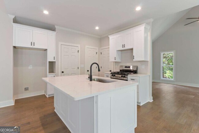 Building Photo - 400 Ansley Dr