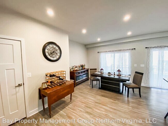 Building Photo - 4 br, 3.5 bath House - 7751 Blackburn Ridg...