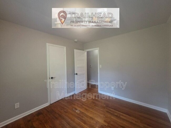 Building Photo - 13629 Applewood Dr