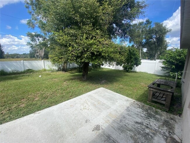 Building Photo - 2201 Angel Fish Loop