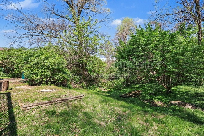 Building Photo - 2220 Salvador St