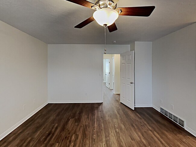 Building Photo - 7898 Cochise Way