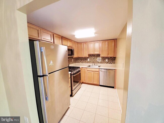 Building Photo - 10303 45th Pl