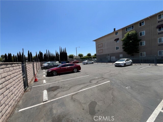 Building Photo - 12926 Doty Ave