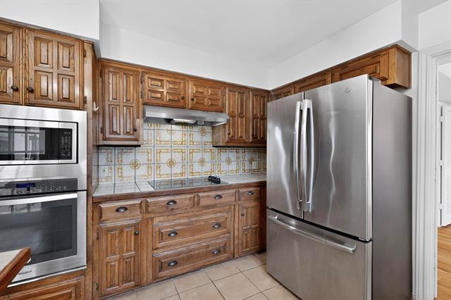 Building Photo - 1910 Glen Hill Dr