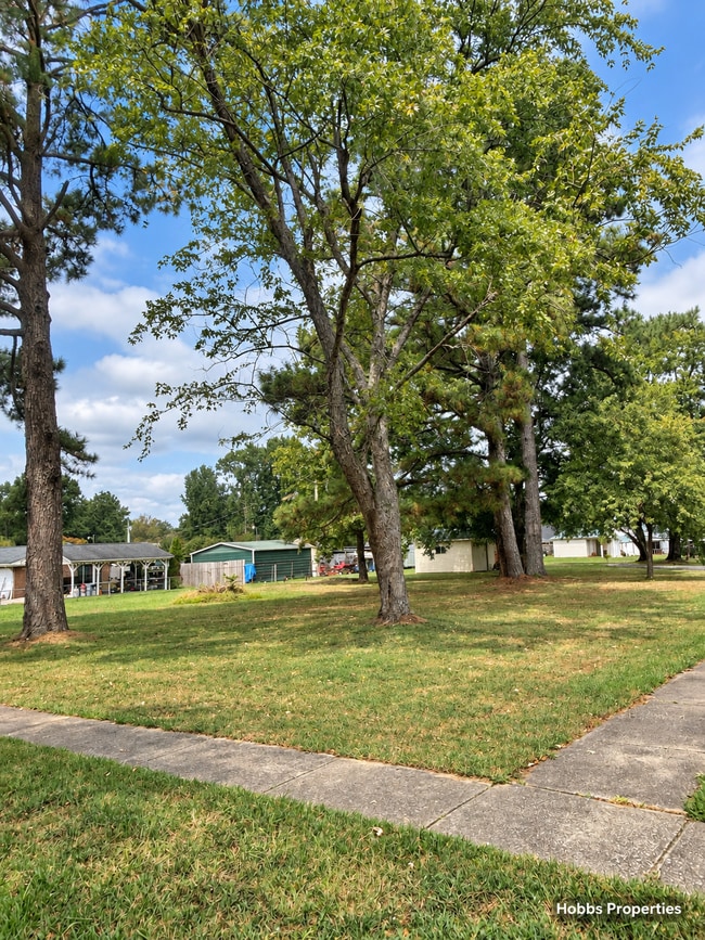 Building Photo - 26530 McLemore Cir
