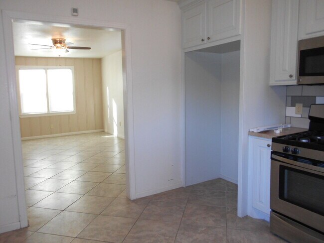 Building Photo - 3/2/2 close to Texas Tech!