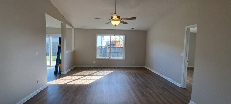 Building Photo - 1906 Terrace Pt