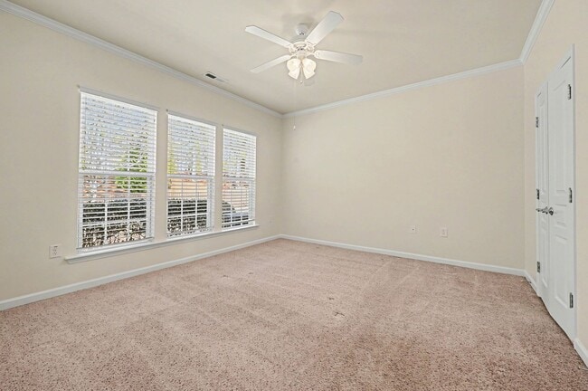 Building Photo - Immaculate & Move-in Ready Home in Desirable 55+ Community - Carolina Preserve