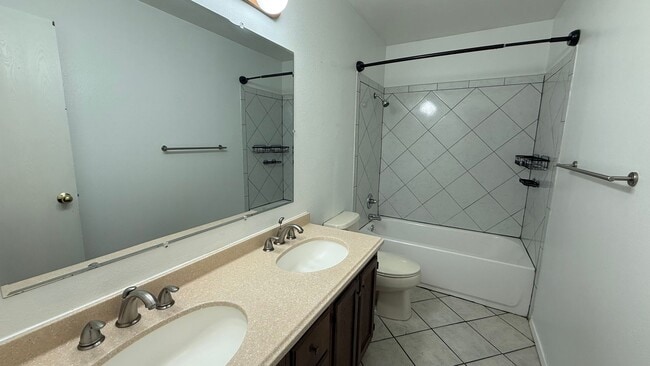 Building Photo - 3 Bedroom Ranch House w/Large 2 Car Garage and Fenced Yard!