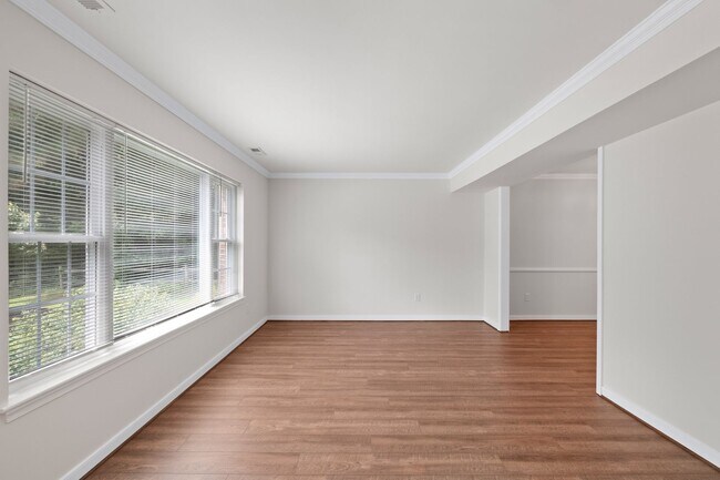 Building Photo - 1768 Olympic Dr