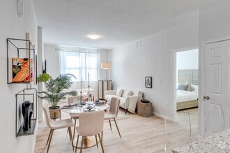 Interior Photo - Sandlake Palazzo