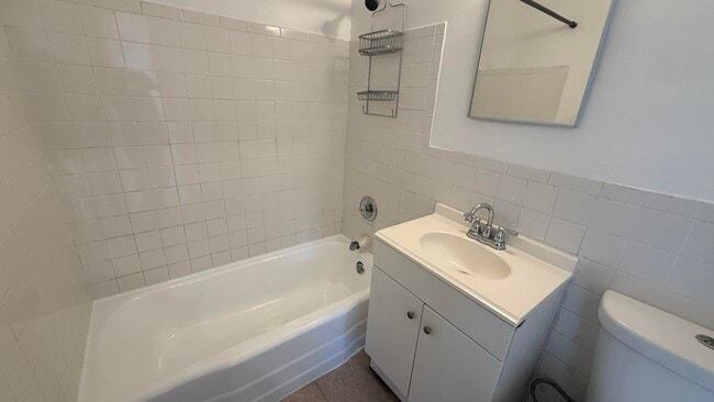 Building Photo - 212 NW 8th Ave