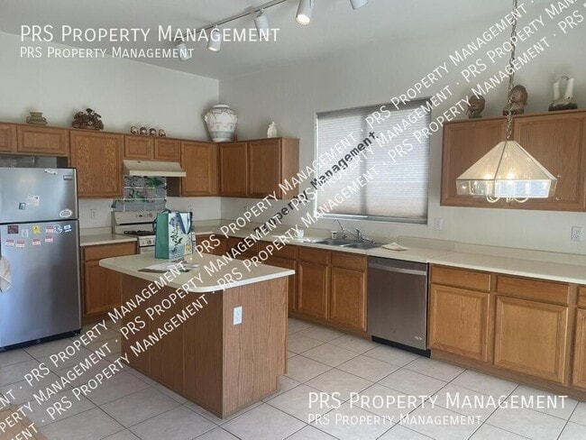 Building Photo - 2165 W Olive Way