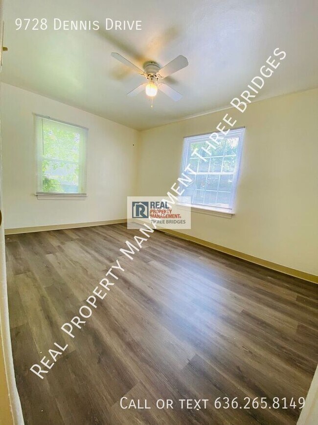 Building Photo - 9728 Dennis Dr