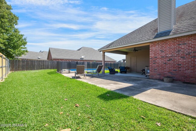 Building Photo - 201 Sandhill Crane Dr