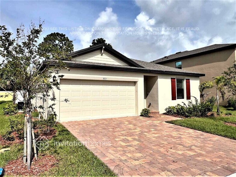 Building Photo - 565 Seaspray Dr