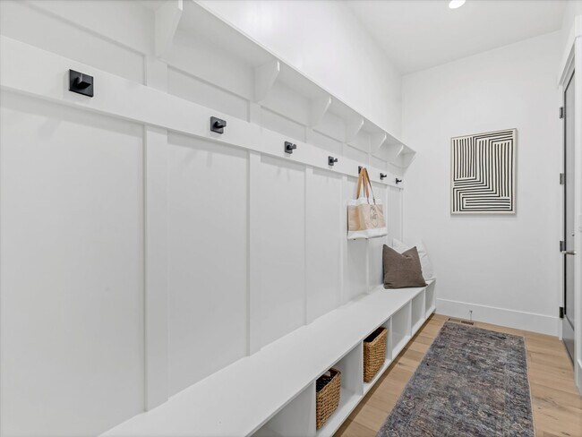 Building Photo - 296 E 230 N