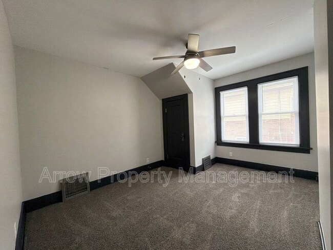 Building Photo - 1530 Rose