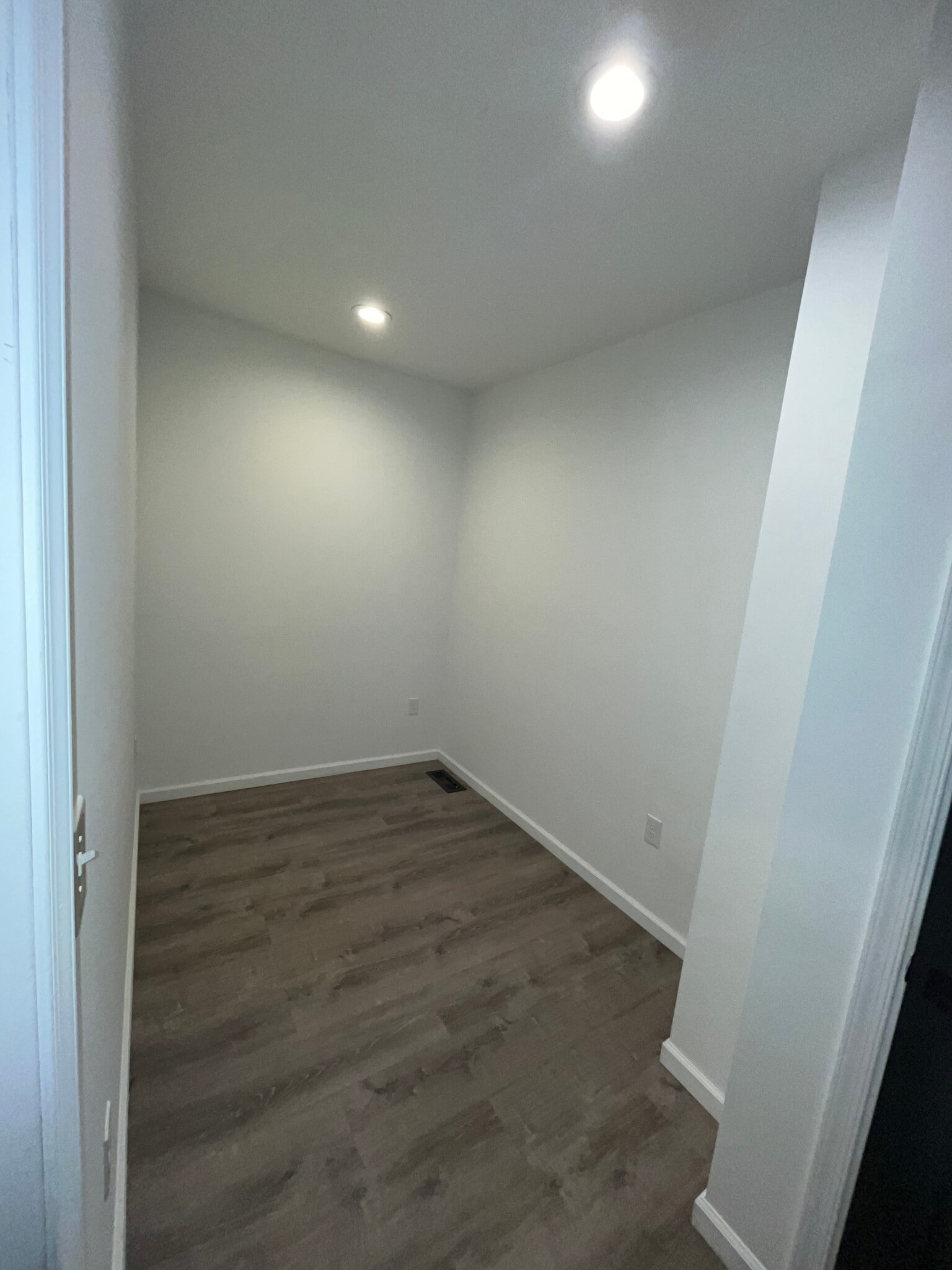 Building Photo - 2142 Penrose Ave