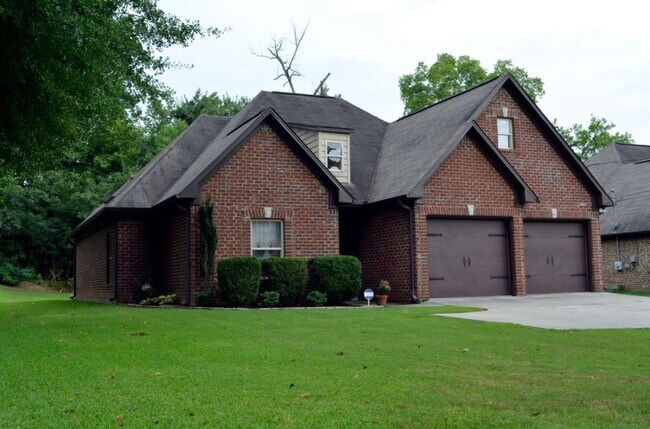 Building Photo - 235 Odum Rd