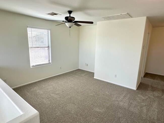 Building Photo - 971 S Deerfield Ln