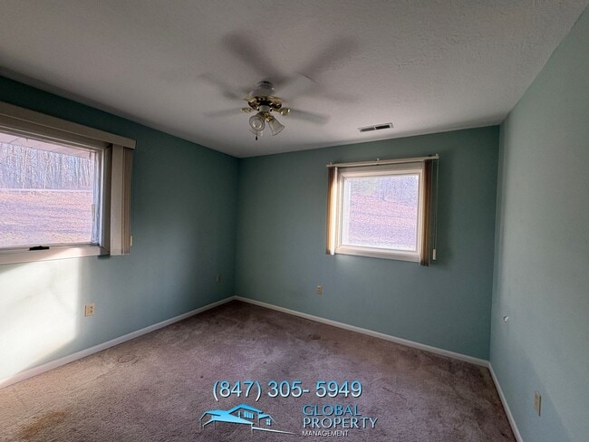 Building Photo - 3 Bedroom Home For Rent