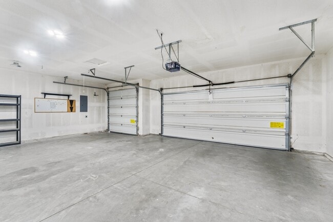 Building Photo - 15081 Widgeon Ave