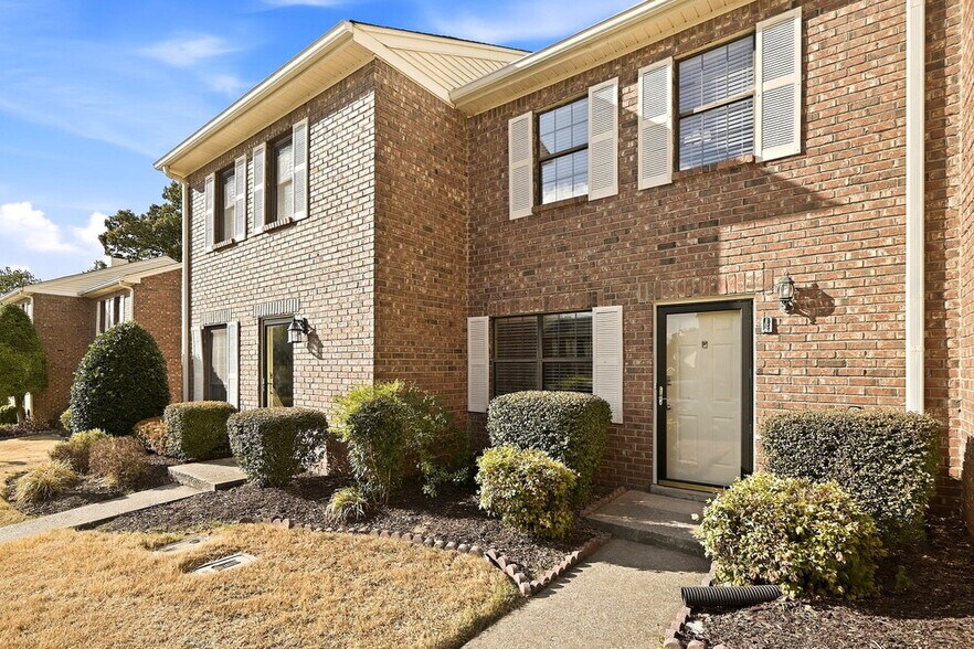 Building Photo - 232 Thistle Ln