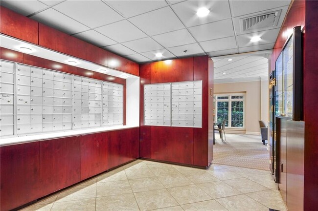 Building Photo - 1501 Clairmont Rd