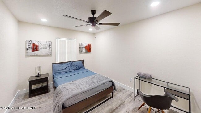 Building Photo - 3015 Marshall Dr