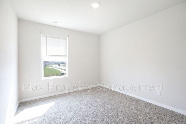 Building Photo - 2302 SW 23rd St