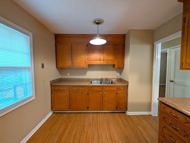 Building Photo - Charming Ranch Style home located in Forest Pawtuckett Community in NC!