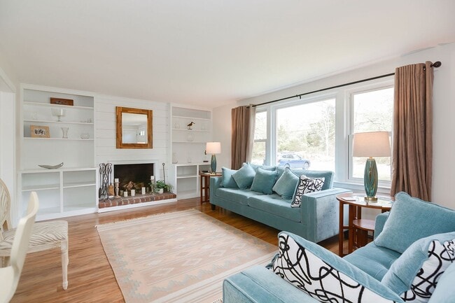 Building Photo - Winter Rental: Just for the Halibut