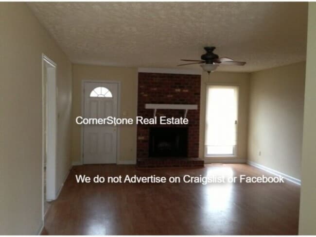 Building Photo - 5012 Shimmer Dr